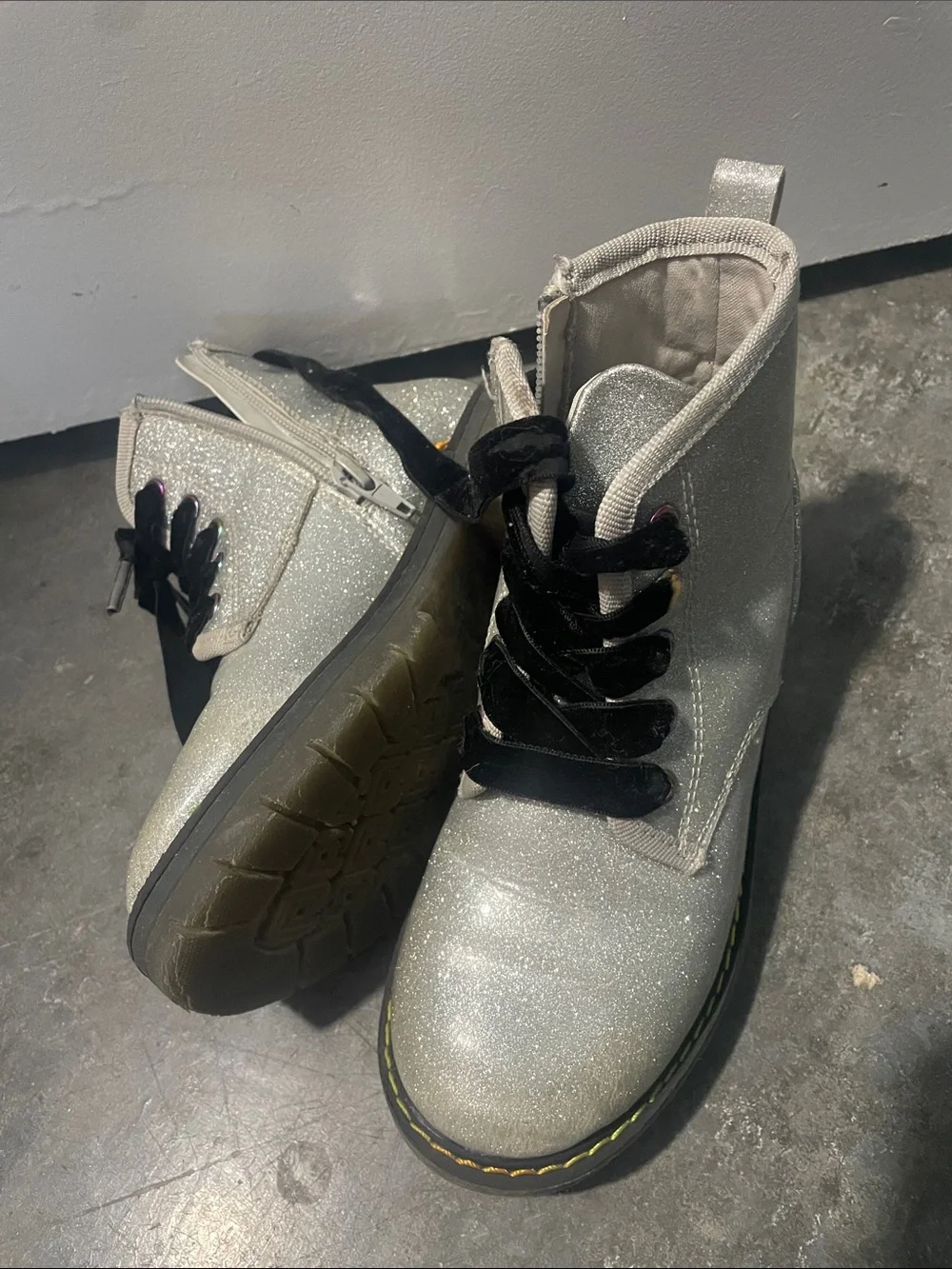 Dream Pairs Silver Glitter Combat Boots with Black Velvet Laces